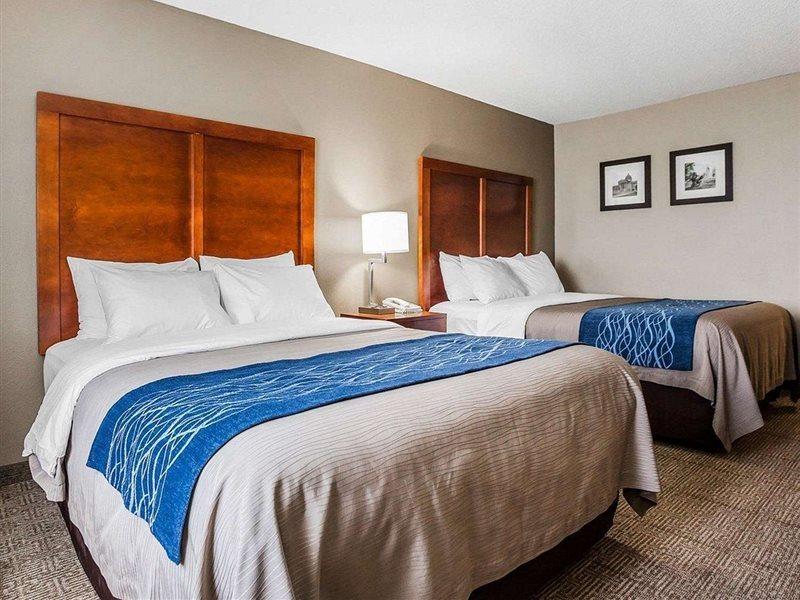 Comfort Inn & Suites Moberly Buitenkant foto