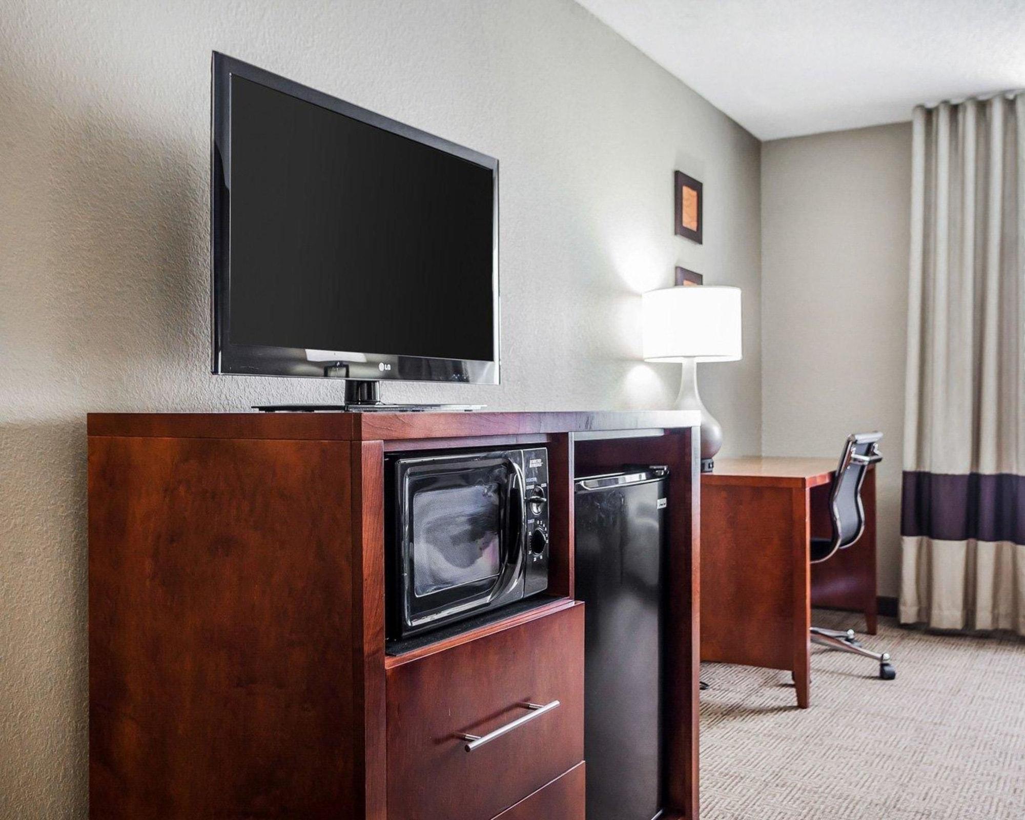 Comfort Inn & Suites Moberly Buitenkant foto