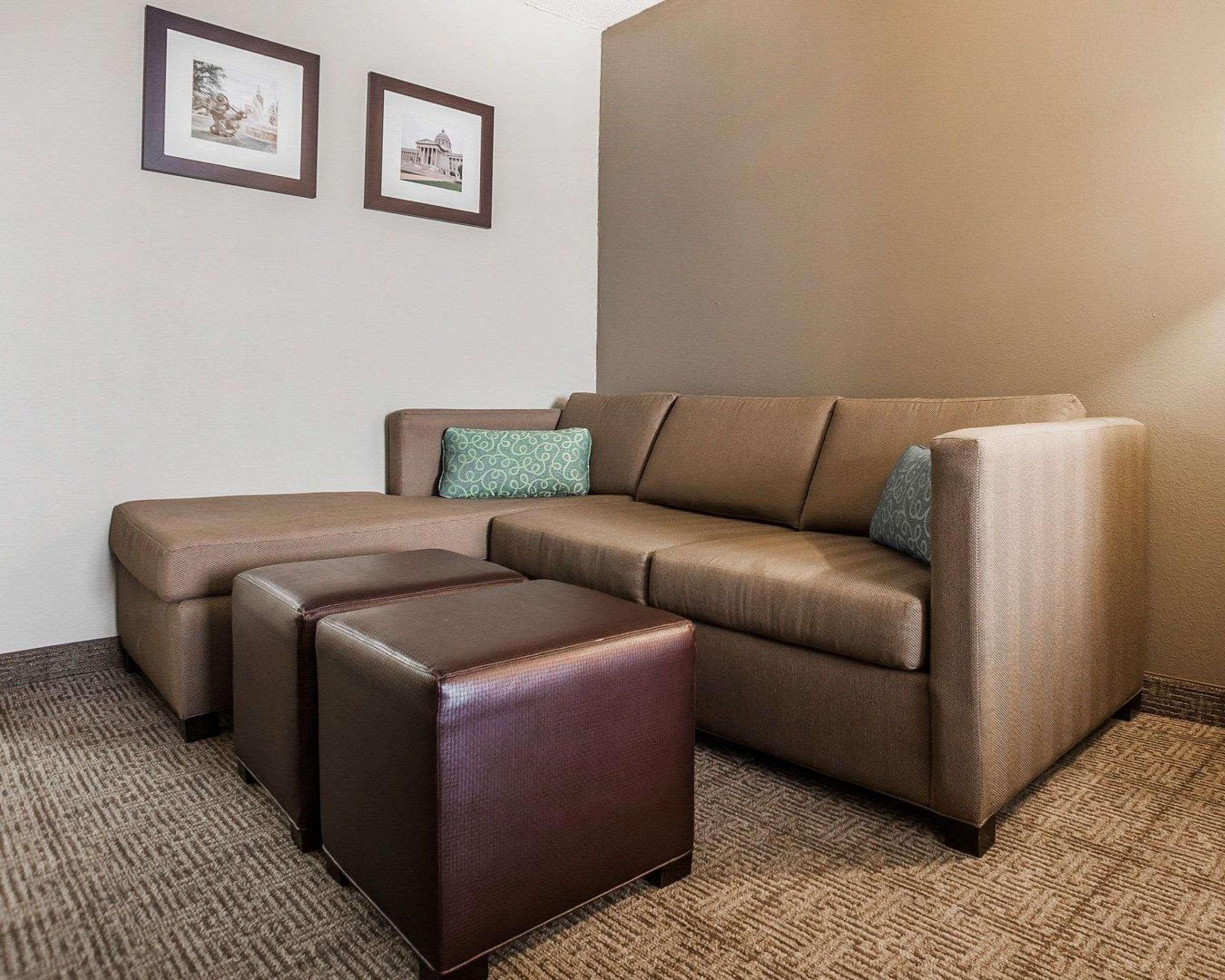 Comfort Inn & Suites Moberly Buitenkant foto
