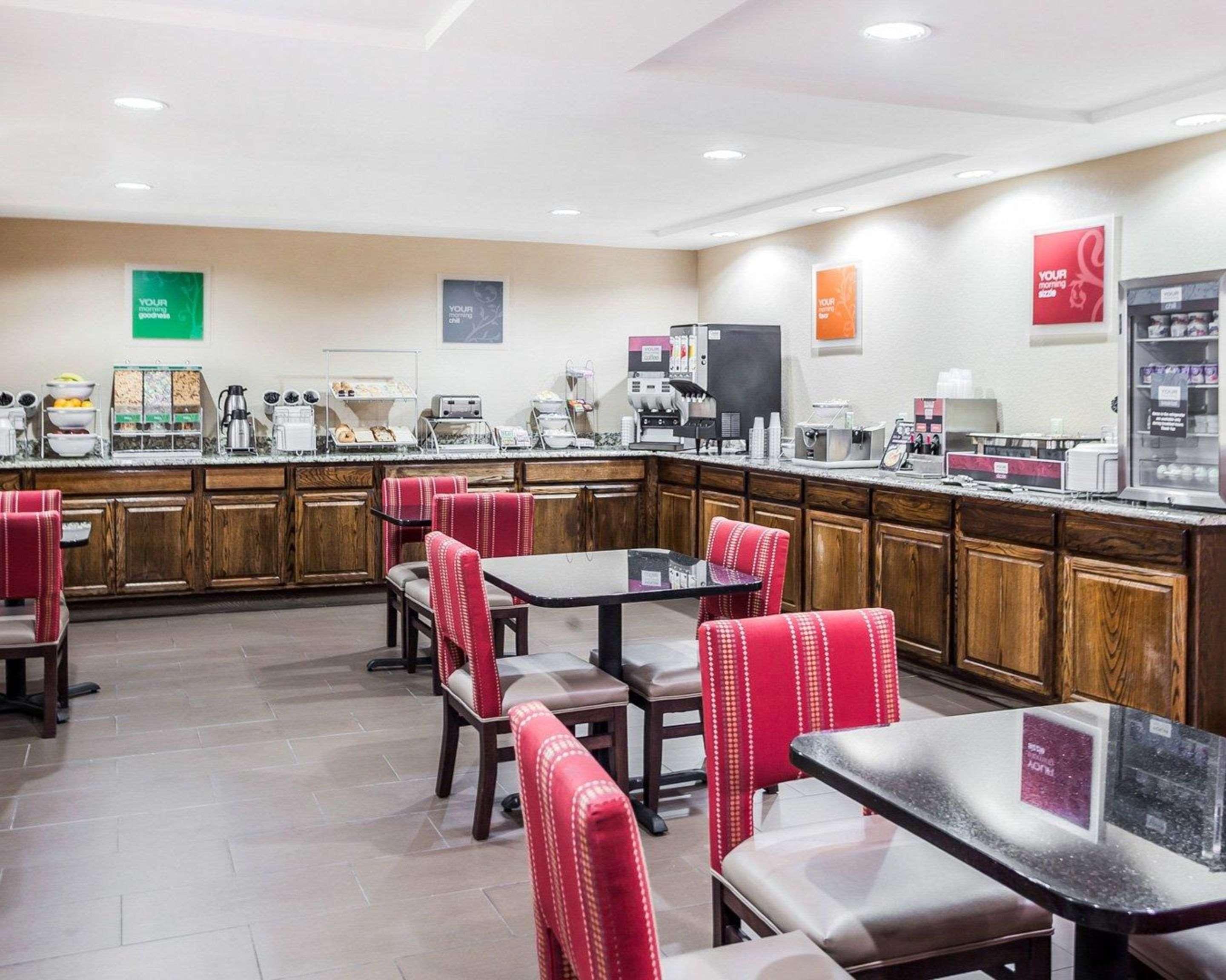 Comfort Inn & Suites Moberly Buitenkant foto