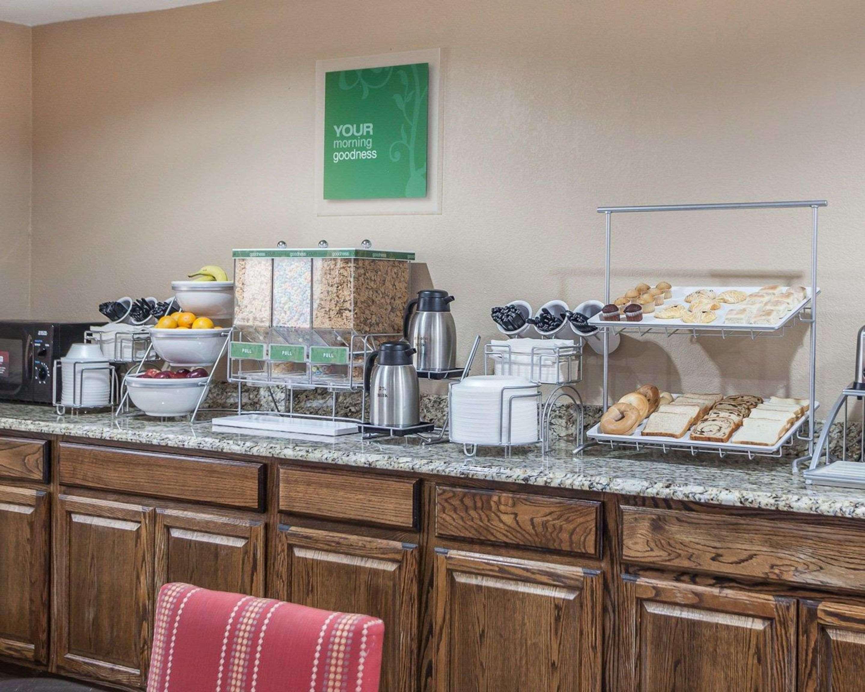 Comfort Inn & Suites Moberly Buitenkant foto