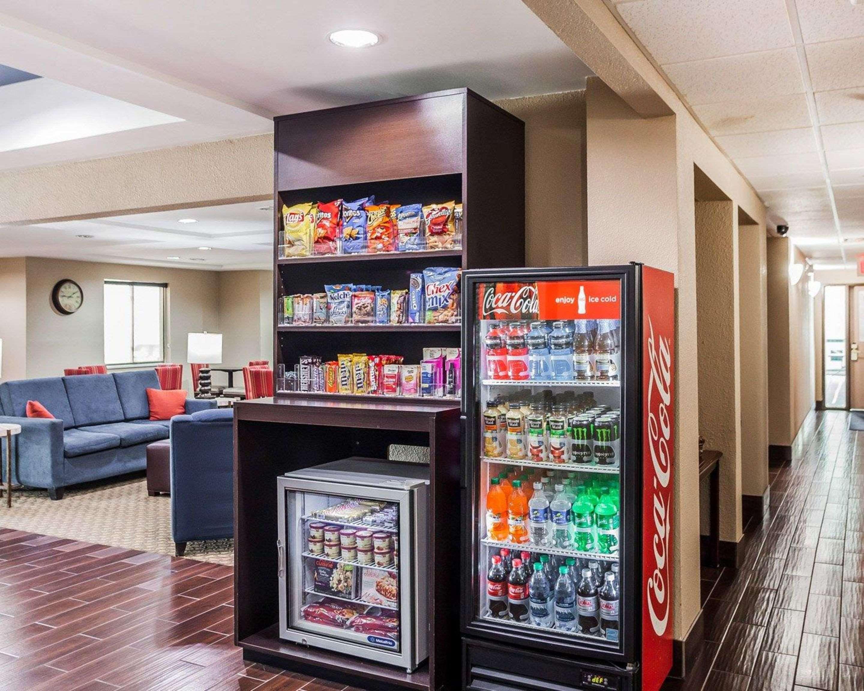 Comfort Inn & Suites Moberly Buitenkant foto