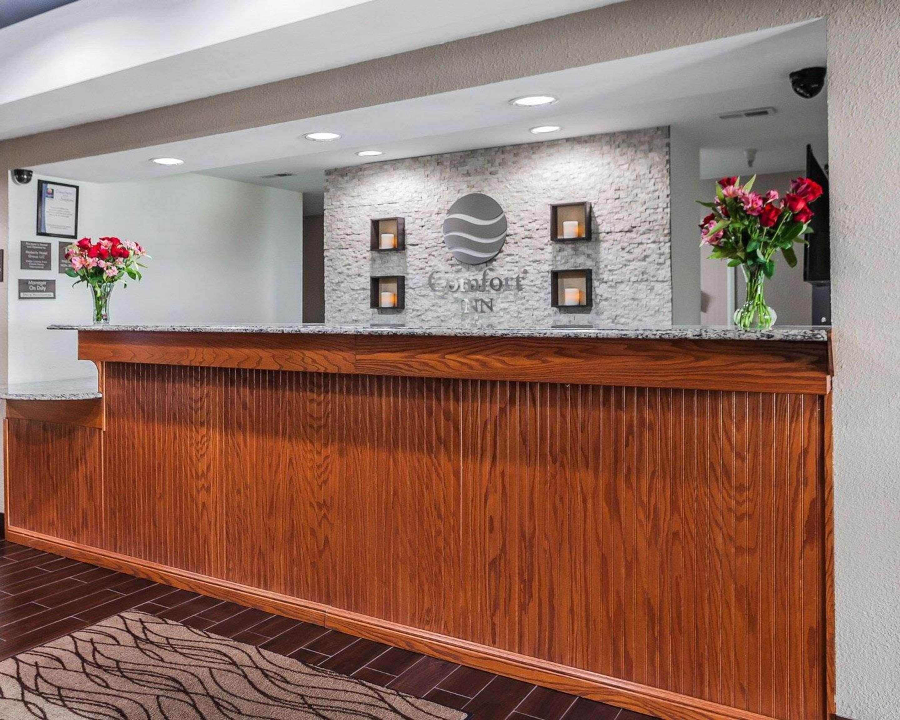 Comfort Inn & Suites Moberly Buitenkant foto