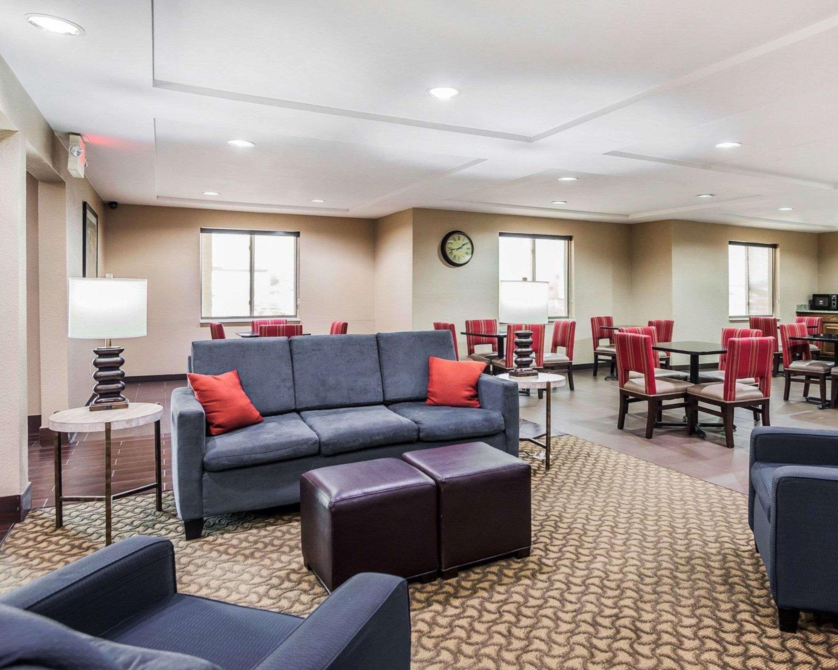 Comfort Inn & Suites Moberly Buitenkant foto