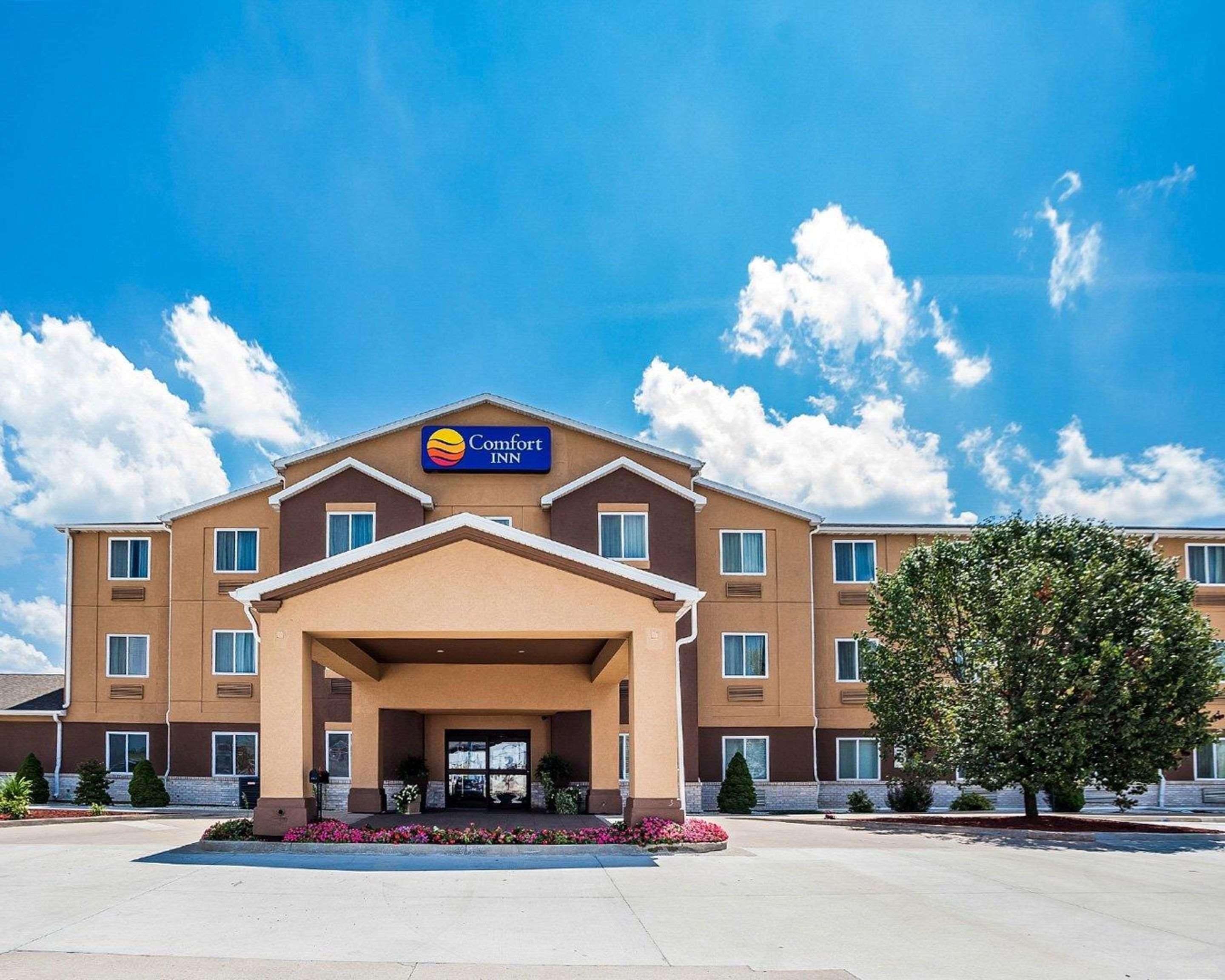 Comfort Inn & Suites Moberly Buitenkant foto