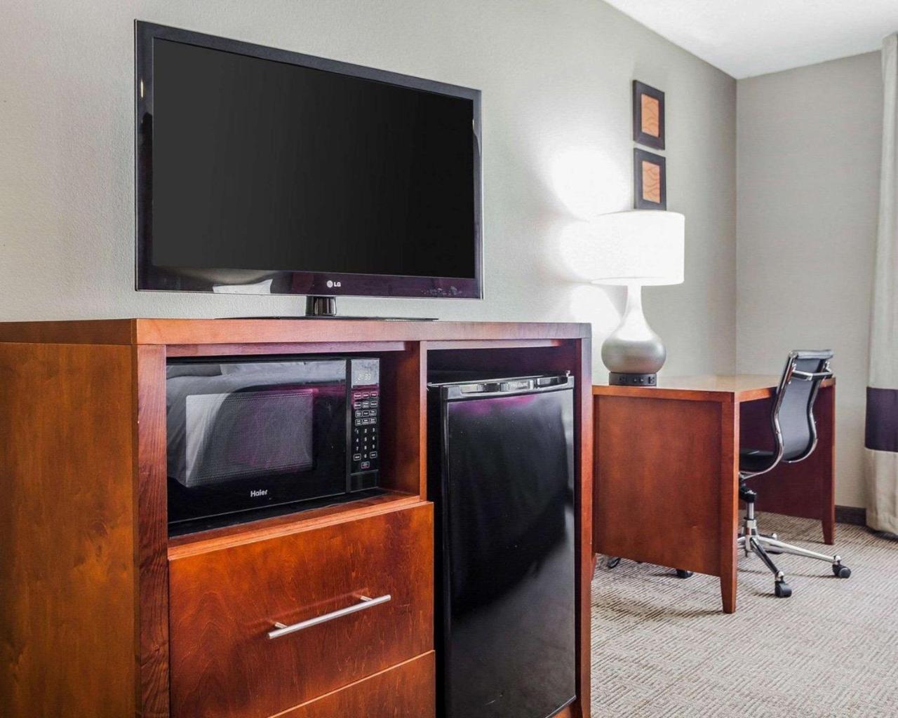 Comfort Inn & Suites Moberly Buitenkant foto